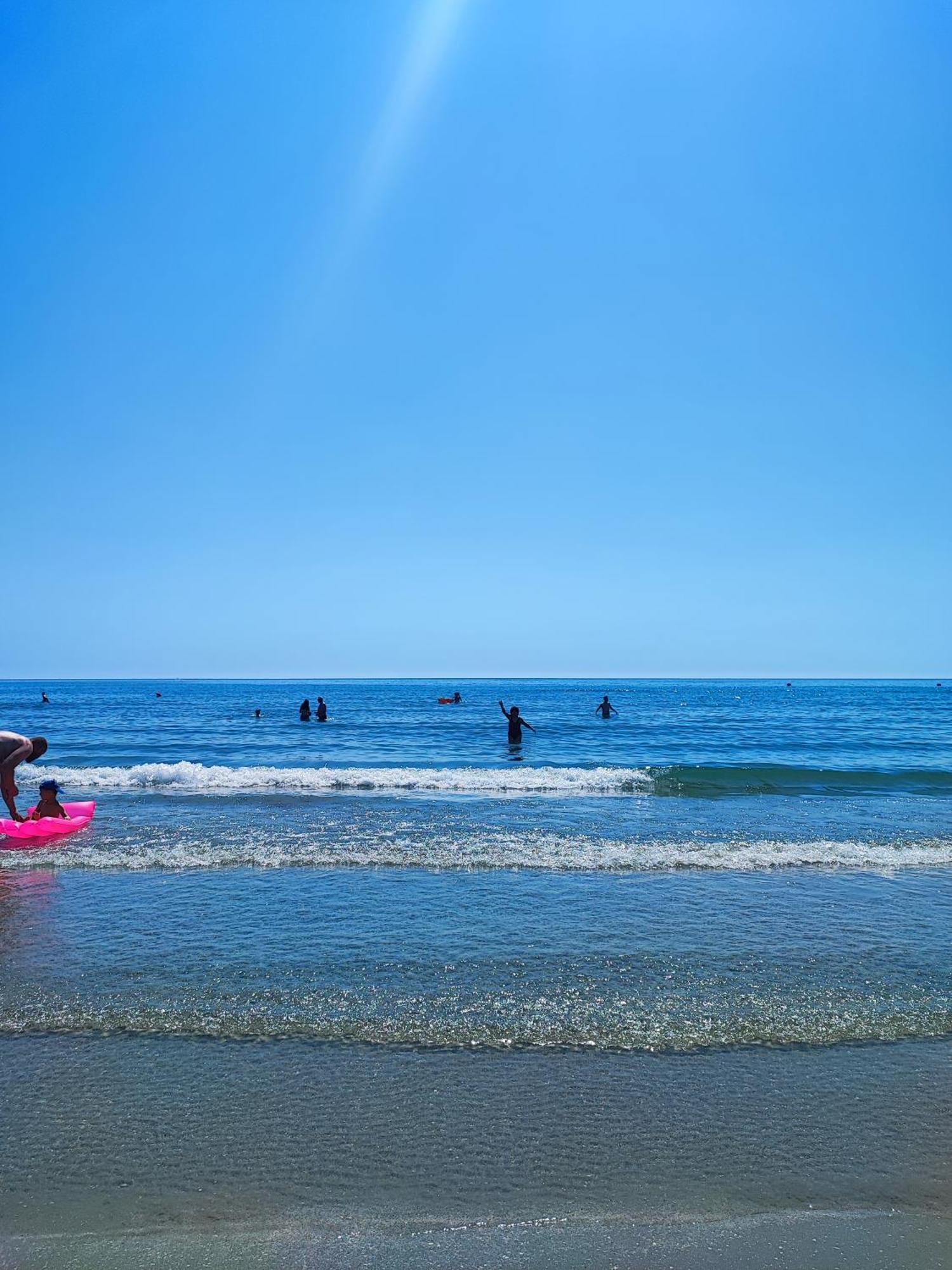 Apartament Studio Teo Blue In Mamaia Nord ナボダリ エクステリア 写真